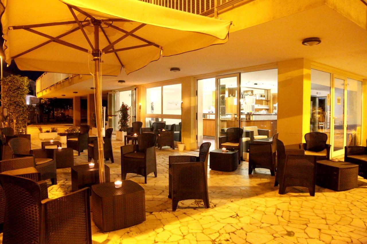 Hotel Alfa Anche In All Inclusive Rimini Zewnętrze zdjęcie