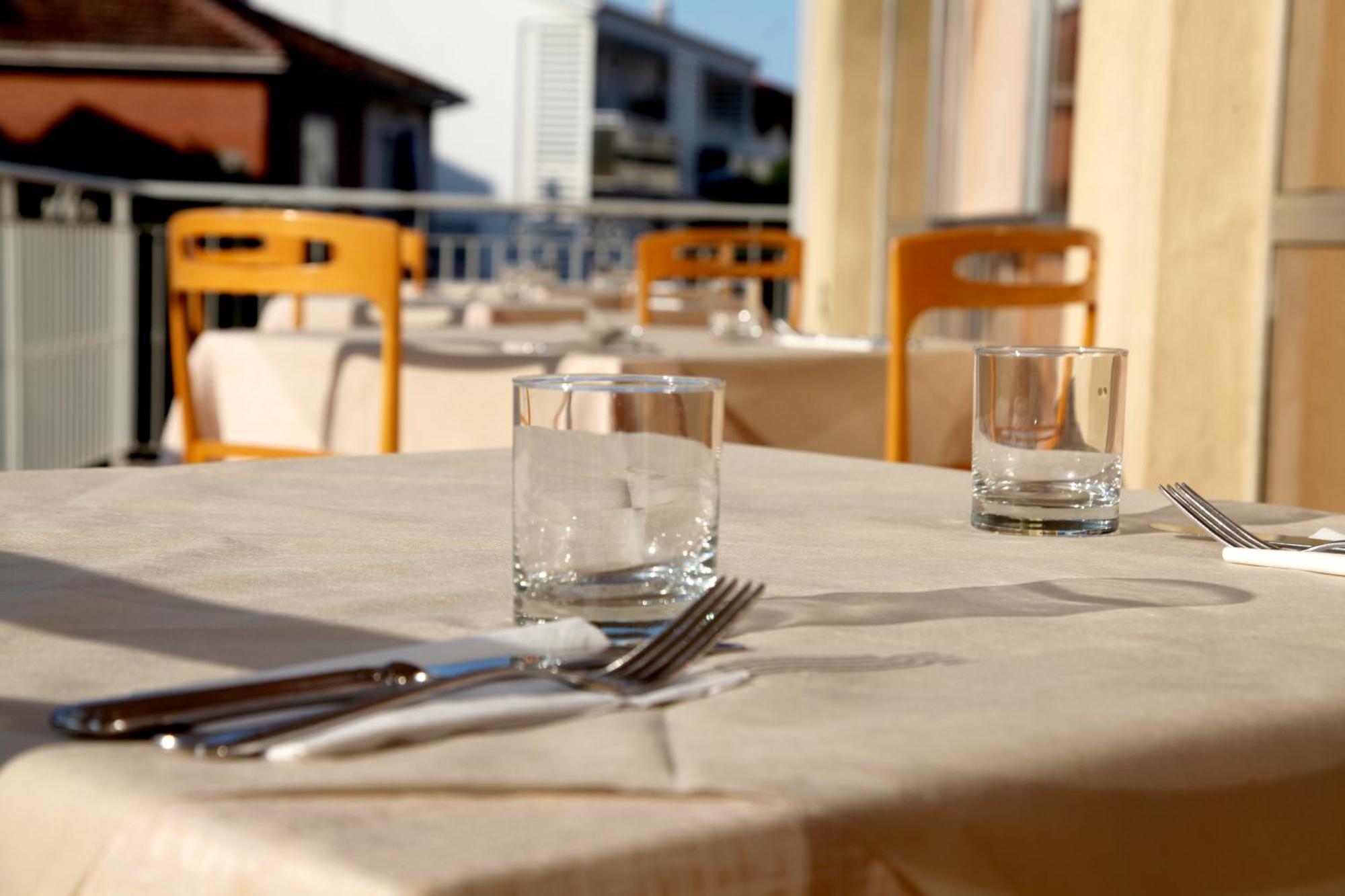 Hotel Alfa Anche In All Inclusive Rimini Zewnętrze zdjęcie